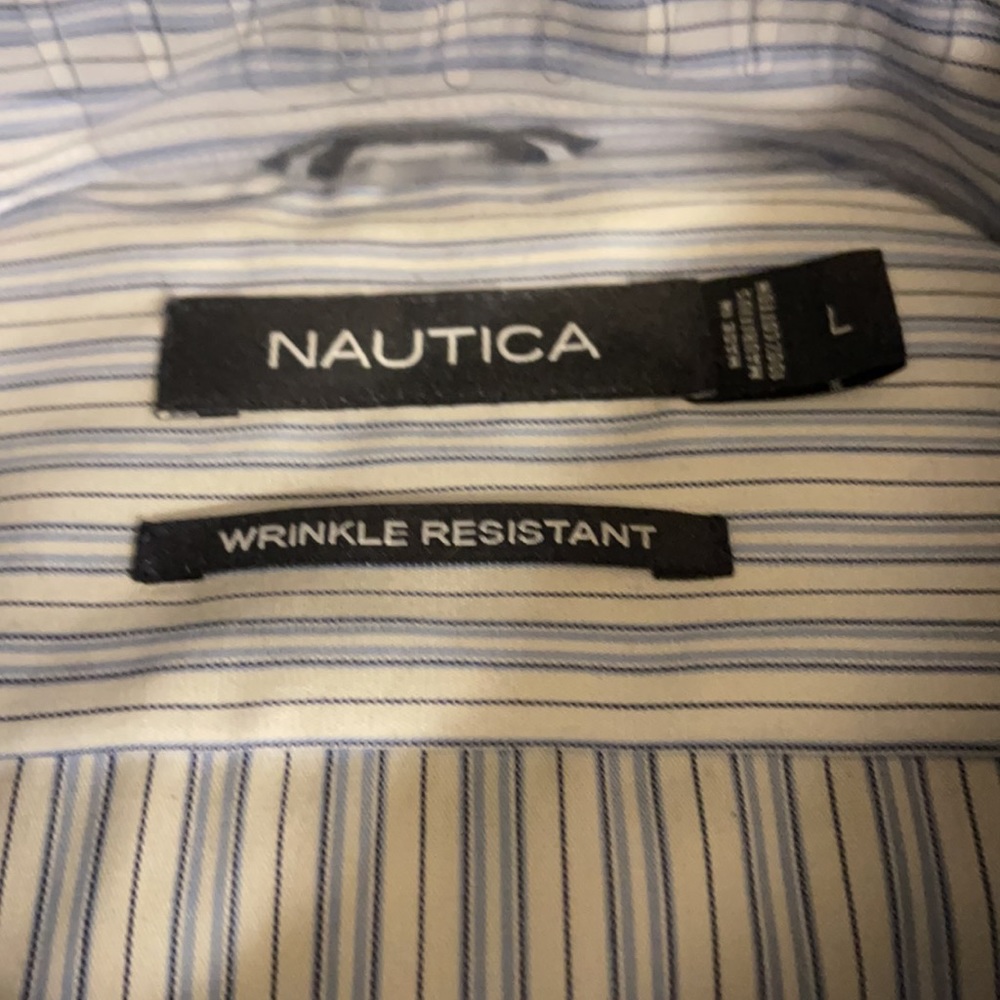 New shirt still has the original package - Picture 4 of 4